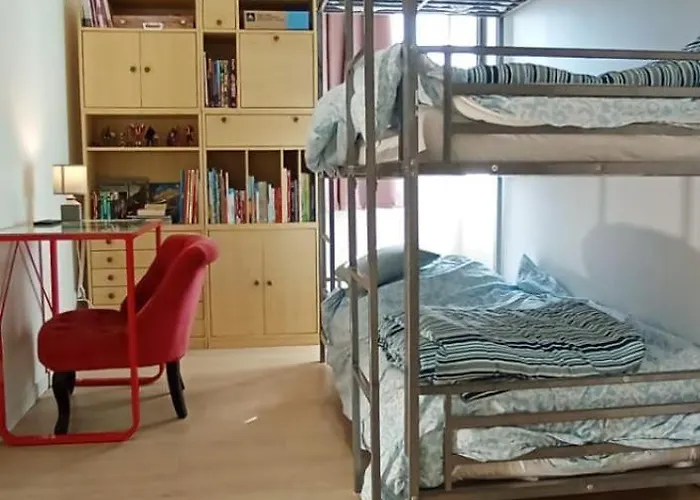 Maison Duplex Bisca Avec Jardin * ביסקארוס